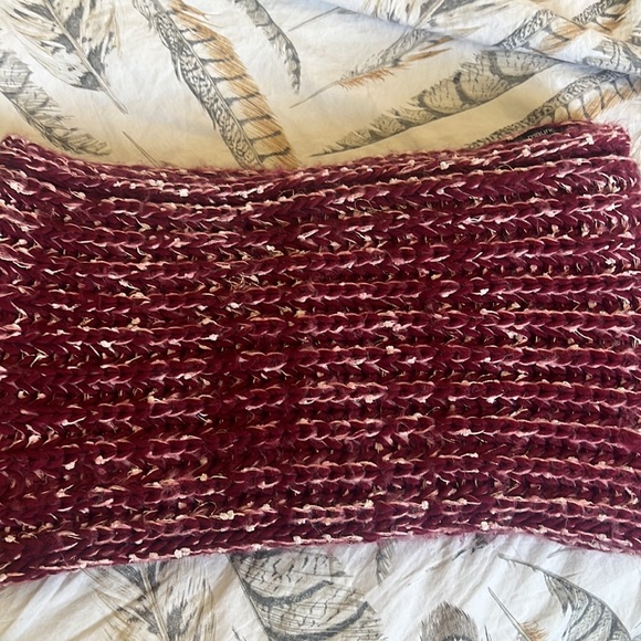 Maurice’s Infinity Scarf/Cranberry Marled/EUC - Picture 2 of 3